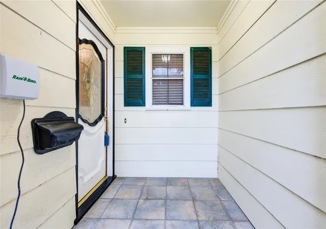 Photo 4 of Townhouse for sale at 1206 Country Pl Dr, Houston, TX 77079 | MLS# 25798318 | Listing updated on 2026-09-22