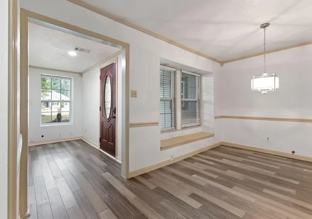 Photo 3 of Sale Pending at 15050 Cardinal Trl, Conroe, TX 77302 | MLS# 21955577 | Listing updated on 2026-09-10