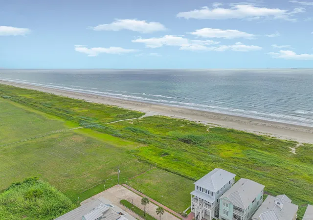 Photo 1 of Land for sale at 1833 Seaside Dr, Galveston, TX 77550 | MLS# 8122283 | Listing updated on 2026-07-22