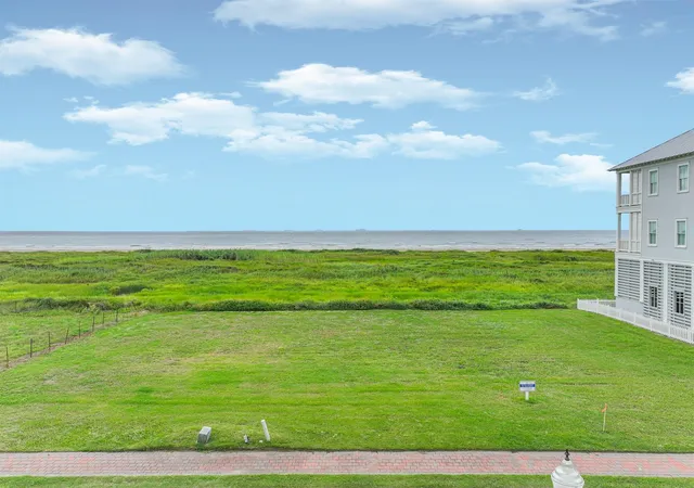Photo 3 of Land for sale at 1833 Seaside Dr, Galveston, TX 77550 | MLS# 8122283 | Listing updated on 2026-07-22