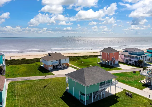 Photo 3 of Single family home for sale at 3125 James, Crystal Beach, TX 77650 | MLS# 72157887 | Listing updated on 2026-09-08