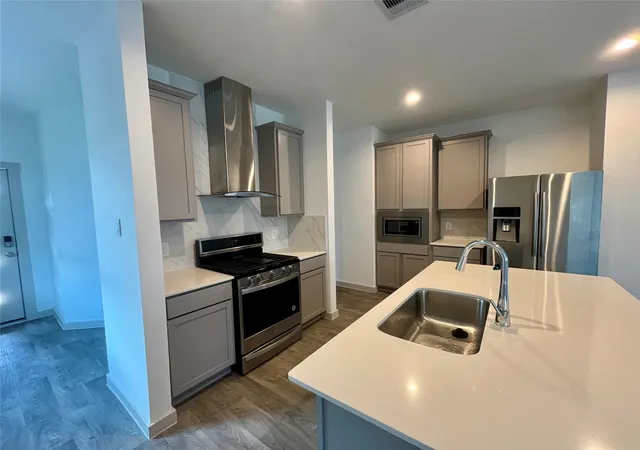 Photo 3 of Single family home for sale at 12807 Southborough Ln, Houston, TX 77047 | MLS# 33289422 | Listing updated on 2026-09-05
