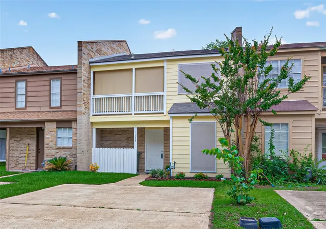 Homes for sale in Huntsville, TX | 113 Normal Park Dr #B, Huntsville, TX 77320 | MLS# 88564029