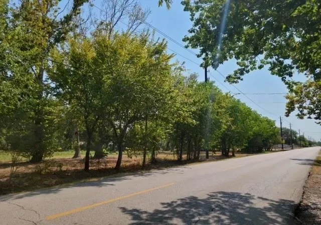 6th image of 803 W Archer Rd, Baytown, TX 77521 | MLS# 67999964