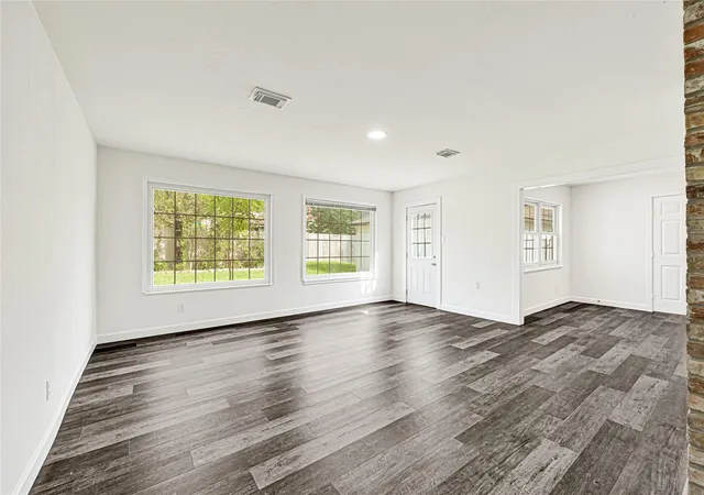 Photo 4 of Single family home for sale at 1711 Big Horn Dr, Houston, TX 77090 | MLS# 77991340 | Listing updated on 2026-09-02