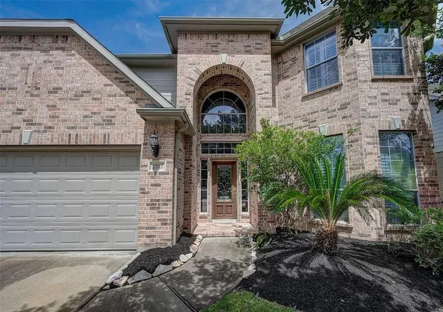 2nd image of 2703 Marble Brook Ln, Pearland, TX 77584 | MLS# 82565714