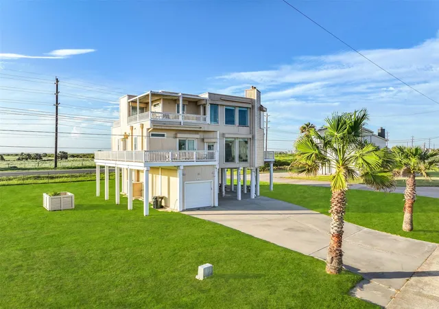 3rd image of 19131 Kahala Dr, Galveston, TX 77554 | MLS# 48512911