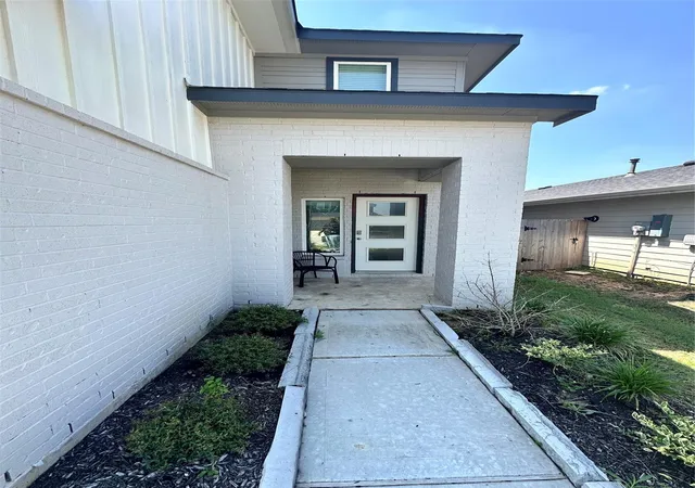 2nd image of 2908 Chase Cross Ln, Houston, TX 77047 | MLS# 47604878