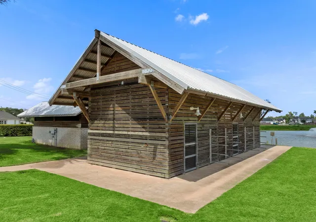 37th image of 115 Water Grass Trl, Clute, TX 77531 | MLS# 82018445