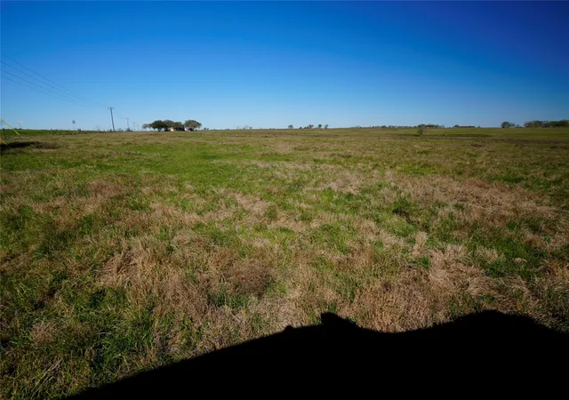 Homes for sale in Schulenburg, TX | 1011-1 Fm 956, Schulenburg, TX 78956 | MLS# 7220097