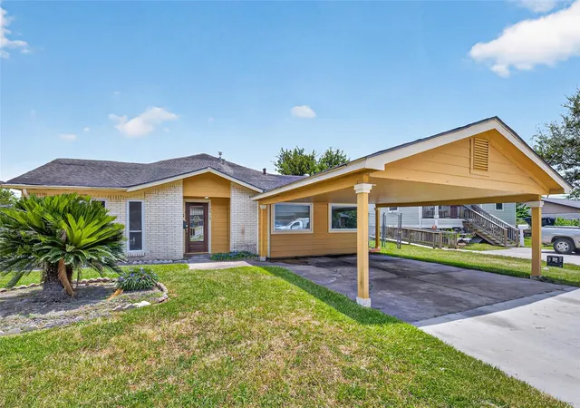 2nd image of 10919 Lockgate Ln, Houston, TX 77048 | MLS# 98731759