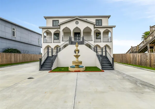 Photo 1 of Single family home for sale at 9208 W Bay Rd, Galveston, TX 77554 | MLS# 53451140 | Listing updated on 2026-08-22