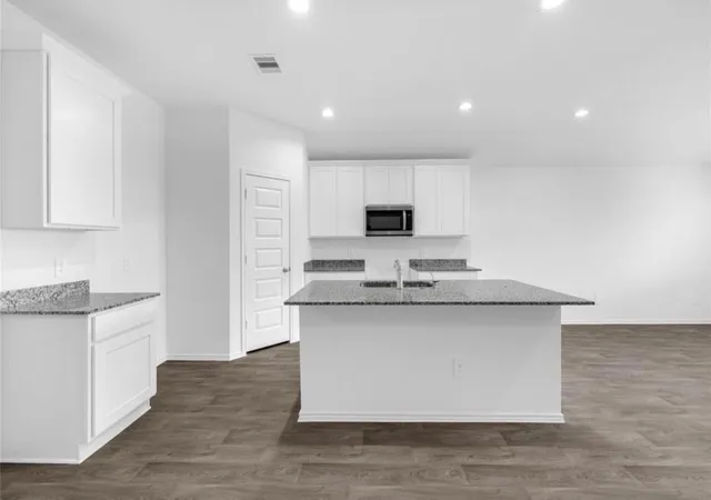 Photo 3 of Single family home for sale at 2035 Woodlark Way, Sealy, TX 77474 | MLS# 8735892 | Listing updated on 2026-08-05