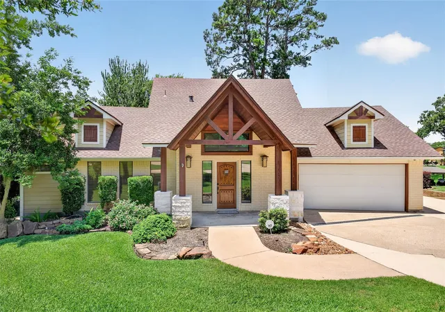 2nd image of 495 Wildwood Dr, Onalaska, TX 77360 | MLS# 52949748