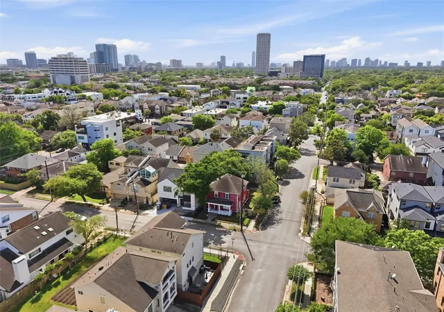 30th image of 1902 Driscoll St, Houston, TX 77019 | MLS# 37698071