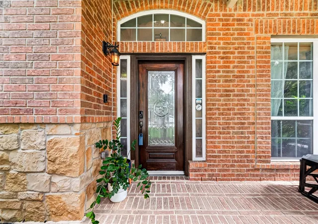 Photo 2 of Sale Pending at 965 Shandy Way, Conroe, TX 77301 | MLS# 62722743 | Listing updated on 2026-09-06