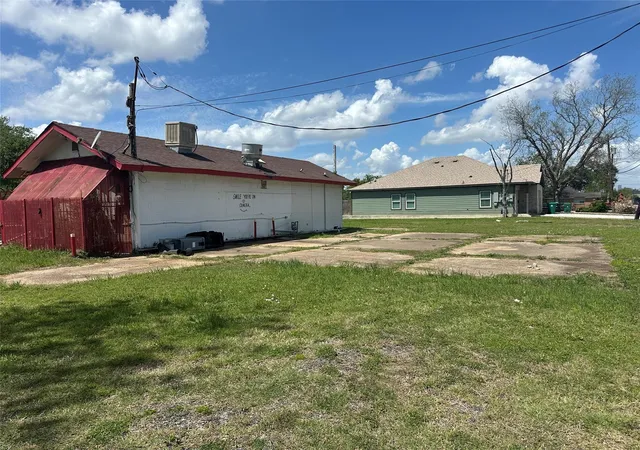 5th image of 8019 Scott St, Houston, TX 77051 | MLS# 70743714