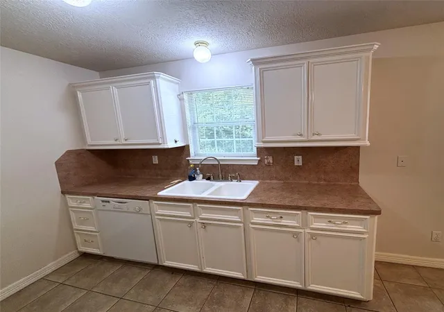 5th image of 9329 Intervale St, Houston, TX 77075 | MLS# 13162039