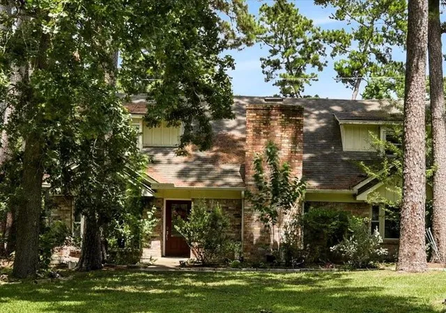 Photo 3 of Single family home for sale at 26702 Maplewood Dr, Spring, TX 77386 | MLS# 24896948 | Listing updated on 2026-08-22