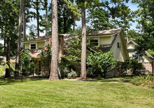 Photo 3 of Single family home for sale at 26702 Maplewood Dr, Spring, TX 77386 | MLS# 24896948 | Listing updated on 2026-08-22