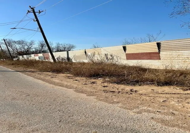 Photo 3 of Land for sale at 0 Selinsky Rd, Houston, TX 77048 | MLS# 15330787 | Listing updated on 2026-02-02