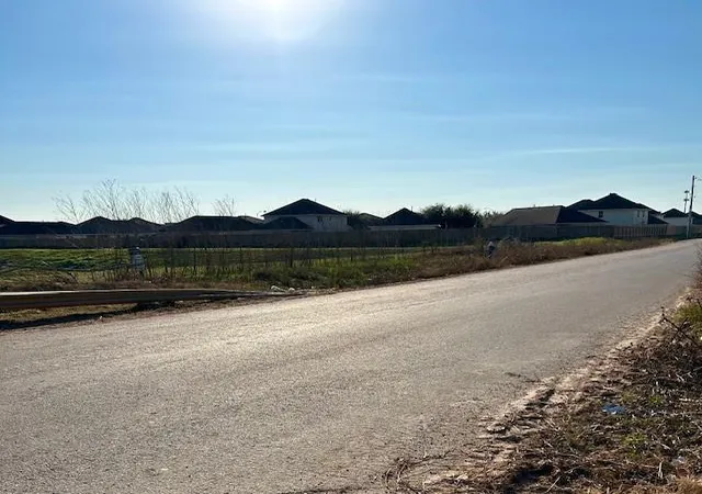 Photo 4 of Land for sale at 0 Selinsky Rd, Houston, TX 77048 | MLS# 15330787 | Listing updated on 2026-02-02