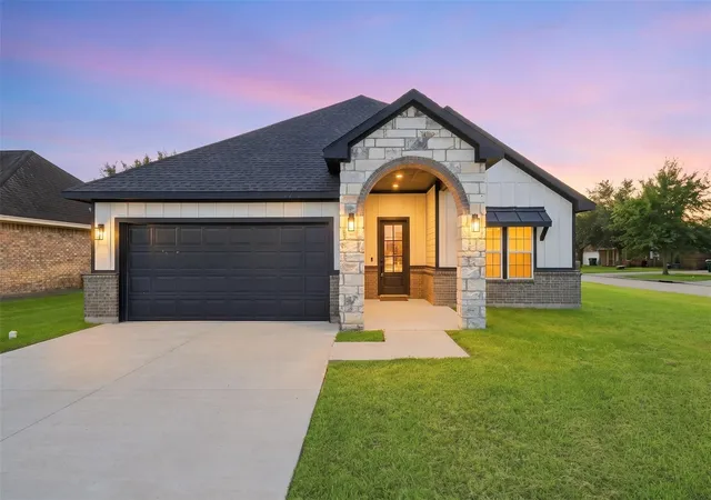 Photo 1 of Sale Pending at 36 Prairie Oaks Dr, La Marque, TX 77510 | MLS# 55181524 | Listing updated on 2026-09-11