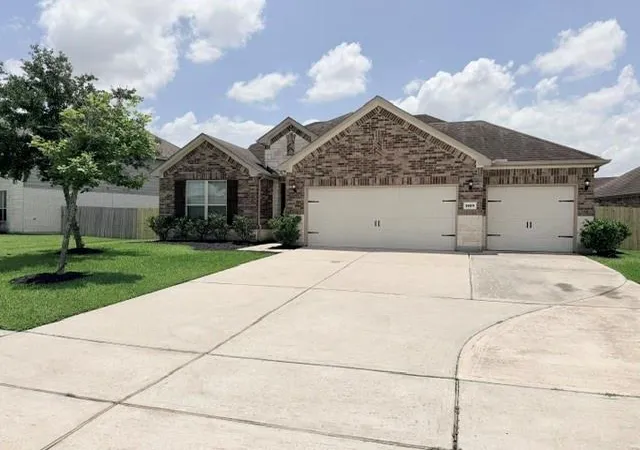 Photo 3 of Sale Pending at 30211 Willow Chase Ln, Brookshire, TX 77423 | MLS# 29812606 | Listing updated on 2026-09-03