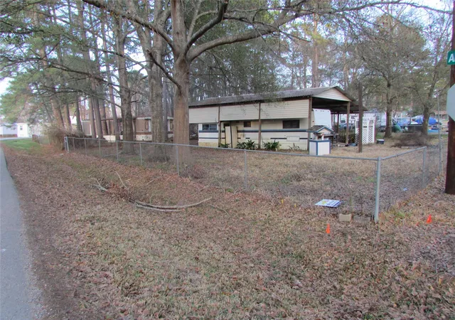 Photo 2 of Sale Pending at 10980 Balsam St, Willis, TX 77318 | MLS# 80138922 | Listing updated on 2026-08-27