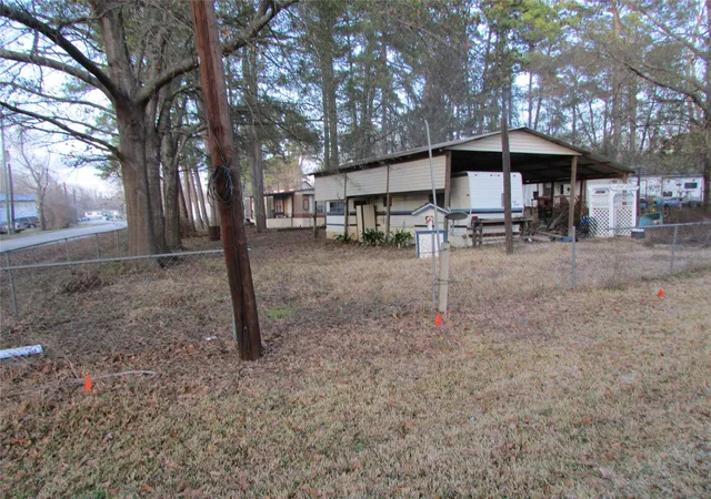 Photo 3 of Sale Pending at 10980 Balsam St, Willis, TX 77318 | MLS# 80138922 | Listing updated on 2026-08-27