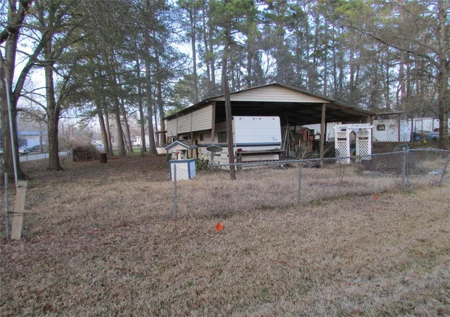 Photo 4 of Sale Pending at 10980 Balsam St, Willis, TX 77318 | MLS# 80138922 | Listing updated on 2026-08-27