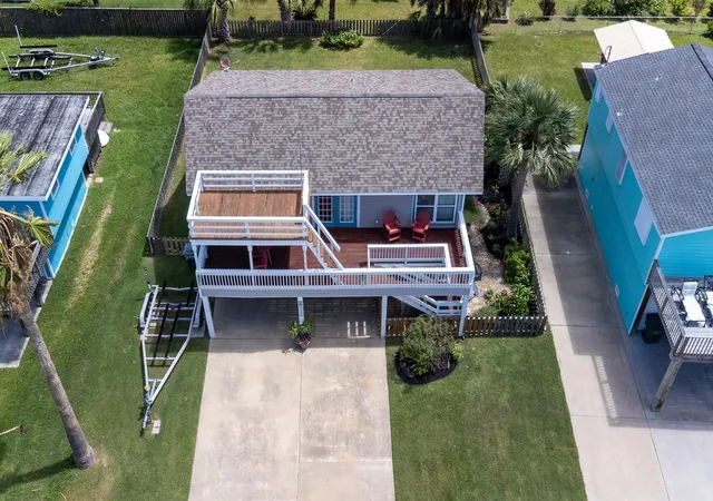 3rd image of 3927 Panola Dr, Galveston, TX 77554 | MLS# 30649179