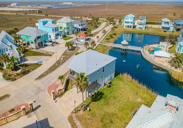 4th image of 162 La Concha Blvd #41, Port Aransas, TX 78373 | MLS# 78440186