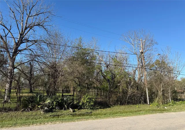 Photo 2 of Land for sale at 2527 Lone Oak Rd, Houston, TX 77093 | MLS# 58260336 | Listing updated on 2026-09-12