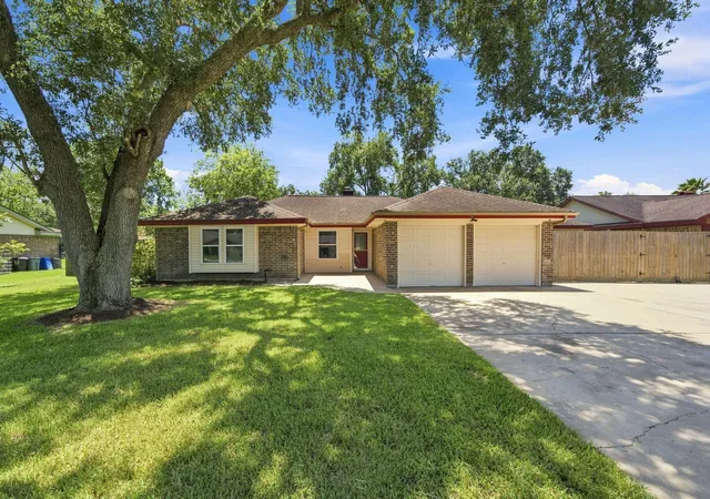 1st image of 13317 Rene Cir, Santa Fe, TX 77510 | MLS# 81902578