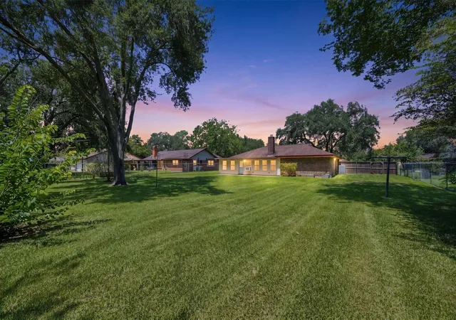 3rd image of 13317 Rene Cir, Santa Fe, TX 77510 | MLS# 81902578