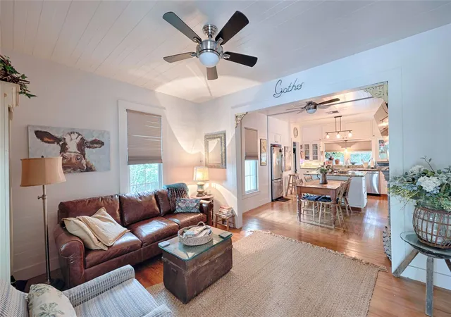 Photo 4 of Single family home for sale at 307 W Market St, Fayetteville, TX 78940 | MLS# 69052601 | Listing updated on 2026-09-23