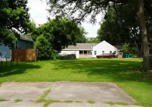 1st image of 2606 N Houston Dr, La Marque, TX 77568 | MLS# 83038585
