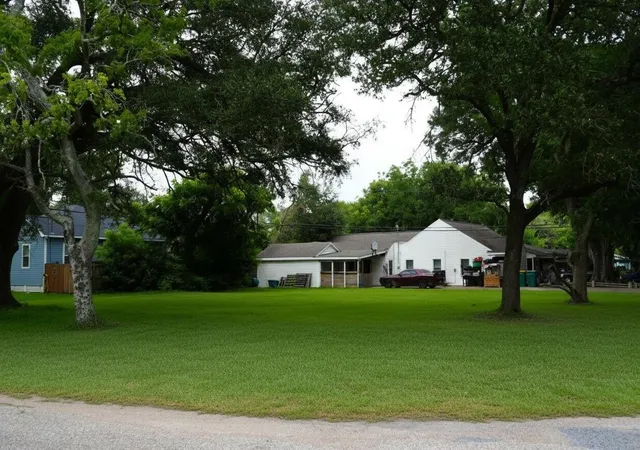 5th image of 2606 N Houston Dr, La Marque, TX 77568 | MLS# 83038585