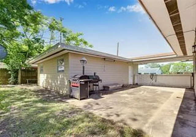 Homes for sale in Freeport, TX | 1755 W 10th St, Freeport, TX 77541 | MLS# 58592717