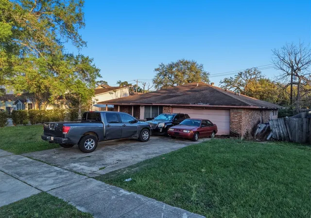 2nd image of 9765 Westview Dr, Houston, TX 77055 | MLS# 98901592