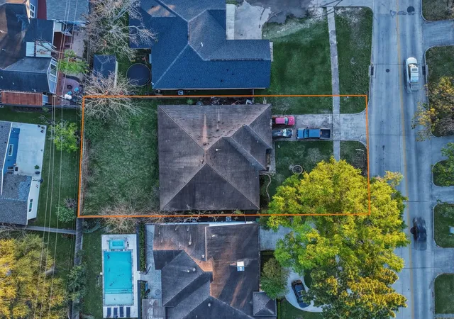3rd image of 9765 Westview Dr, Houston, TX 77055 | MLS# 98901592
