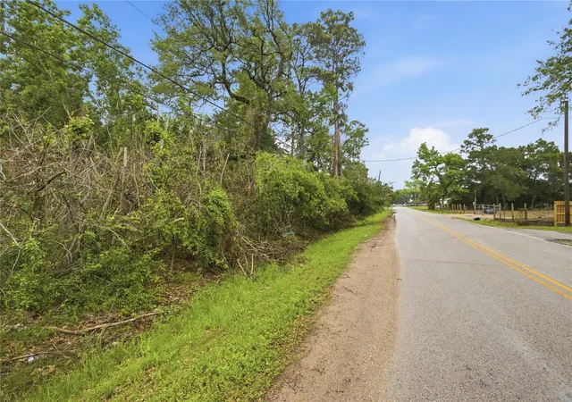 Photo 3 of Land for sale at 6711 Maple Dr, Humble, TX 77338 | MLS# 16980669 | Listing updated on 2026-08-27