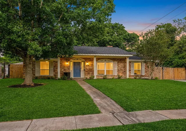 Photo 2 of Single family home for sale at 11314 Hillcroft Ave, Houston, TX 77035 | MLS# 93903104 | Listing updated on 2026-08-23