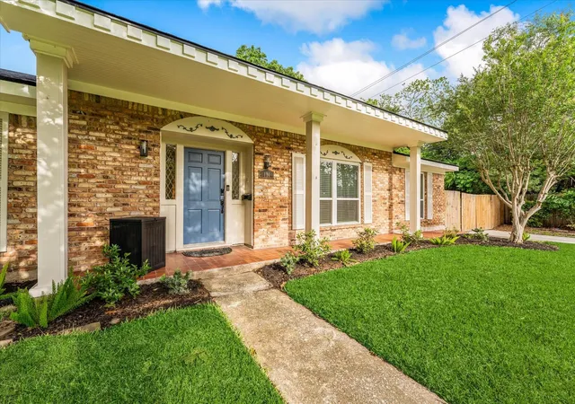 Photo 3 of Single family home for sale at 11314 Hillcroft Ave, Houston, TX 77035 | MLS# 93903104 | Listing updated on 2026-08-23