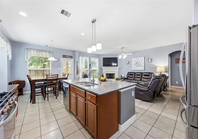 Photo 4 of Single family home for sale at 2530 Wood Park Blvd, Conroe, TX 77304 | MLS# 85099397 | Listing updated on 2026-09-20