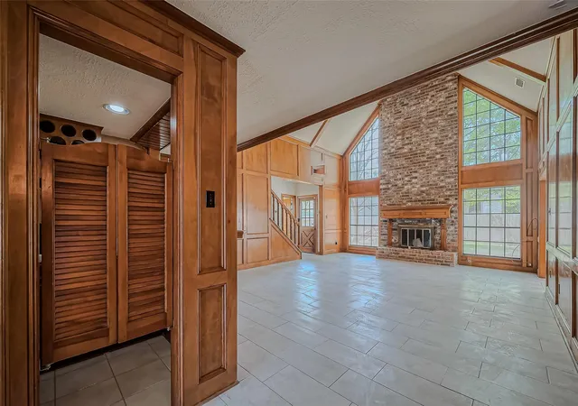 5th image of 18307 Champion Forest Dr, Spring, TX 77379 | MLS# 31624236