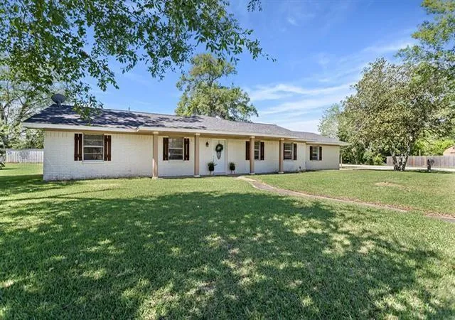 Homes for sale in Orange, TX | 19 Stradford, Orange, TX 77632 | MLS# 4516058