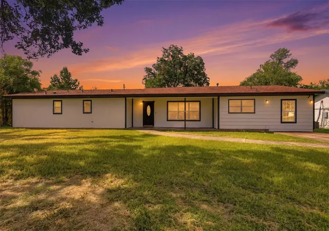 Homes for sale in Baytown, TX | 102 Tanglewood St, Baytown, TX 77520 | MLS# 66424585