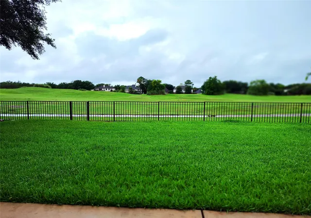 37th image of 3010 Ravensport Dr, Pearland, TX 77584 | MLS# 28094078